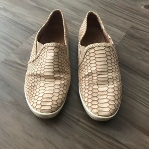 Joie kidmore snake print slip on size 37